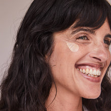 Load image into Gallery viewer, Essential Tinted SPF 30